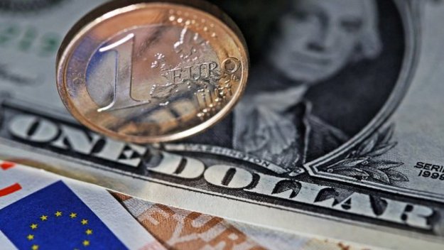 Міжбанківські валютні торги 29 березня відкрилися котируваннями в діапазоні 26,47/26,52 грн за долар, євро — 32,57/32,63.