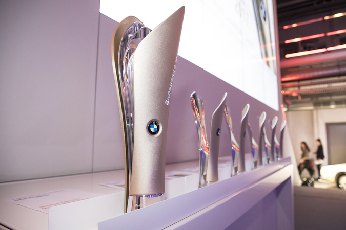 Генеральний директор компанії «АВТ Баварія Україна», офіційного імпортера автомобілів BMW в Україні, Олександр Тимофєєв був відзначений нагородою «Менеджер року» німецьким концерном BMW Group на щорічній премії «Першість упродажах».