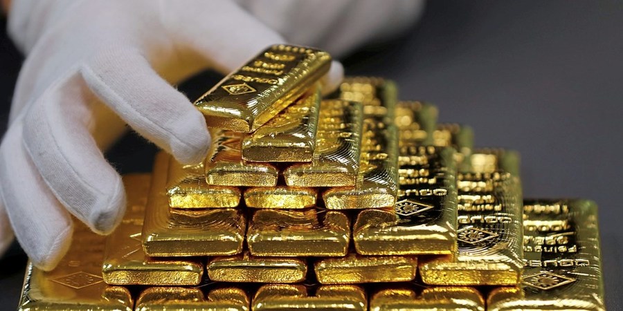 Национальный банк повысил официальный курс золота и серебра.