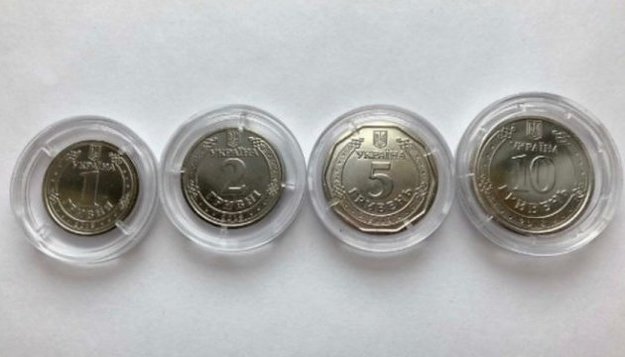 С 27 апреля Национальный банк Украины введет в обращение 2 новых монеты - номиналом в одну и две гривны.