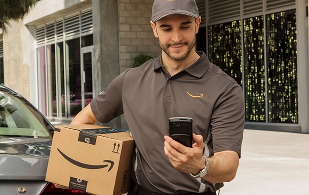 Компанія Amazon пропонує доставляти посилки не на ганок будинку або в поштову скриньку, а прямо в багажник автомобіля клієнта.