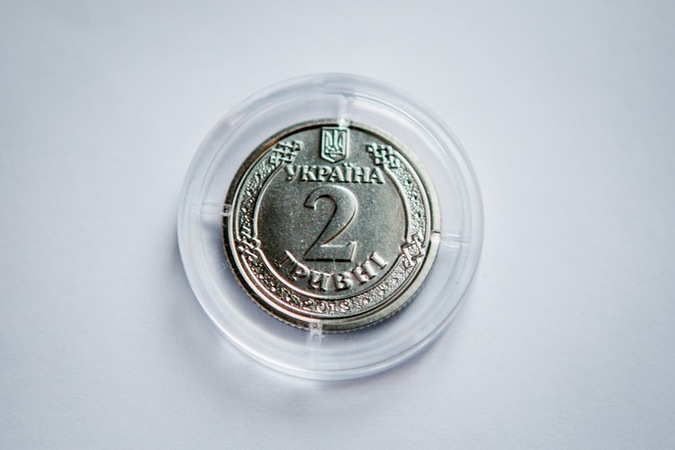 З 27 квітня Національний банк вводить в обіг нові монети номіналом 1 та 2 гривні.