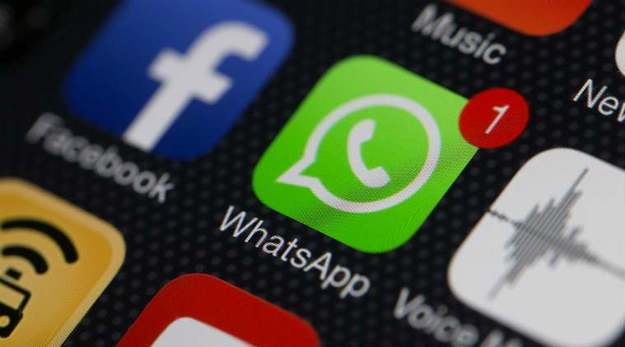 Популярный мессенджер WhatsApp, который принадлежит Facebook, поднял минимальный возраст пользователей в Европейском Союзе.
