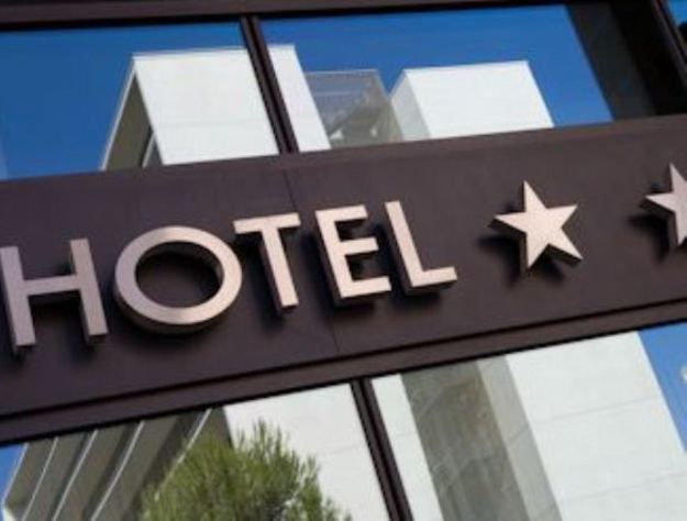 Минэкономторговли планирует возобновить приостановлененный в января 2018 года процесс категоризации гостиниц и других объектов, предоставляющих услуги временного размещения.