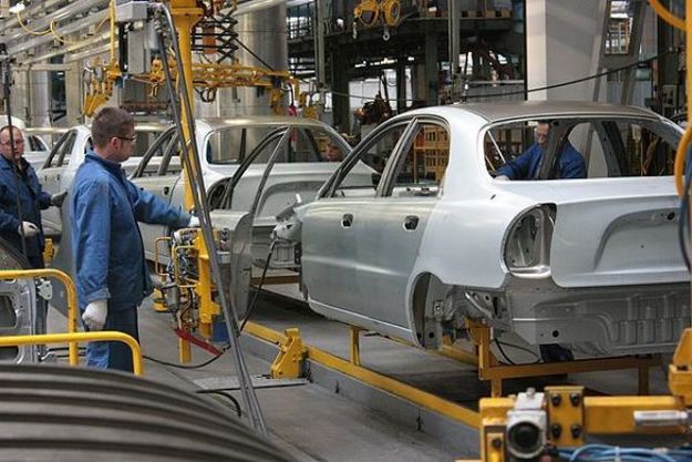 В апреле украинские заводы изготовили 675 автотранспортных средств, что на 13% меньше в сравнении с мартом 2018 года.