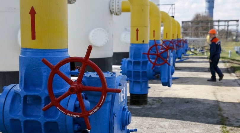 НАК «Нафтогаз України» з 1 червня 2018 року збільшить ціну на газ, що відпускається промисловим споживачам на умовах передоплати, на 8,9% (на 810 грн) порівняно з квітнем — до 9952,8 грн за 1 тис.