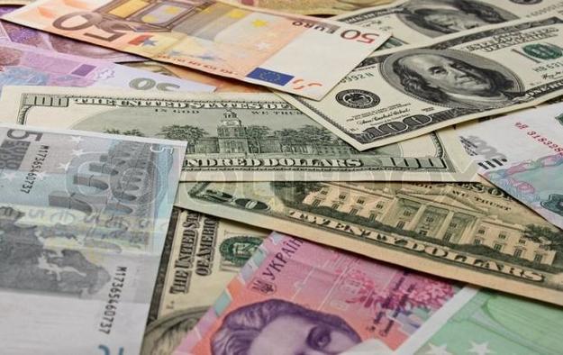 Міжбанківські валютні торги 22 травня відкрилися котируваннями в діапазоні 26,09/26,11 грн за долар, євро — 30,68/30,70.