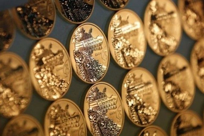 24 травня 2018 року відбувся аукціон з продажу золотих пам’ятних монет «25 років незалежності України», на якому Національний банк запропонував для реалізації 15 монет.