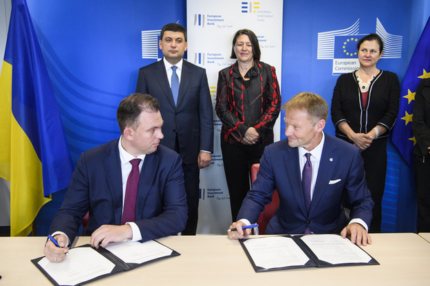 Украина и Европейский инвестиционный банк подписали соглашения о финансировании в сумме 211 миллионов евро.