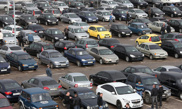 В апреле каждый тысячный украинец порадовал себя покупкой авто.