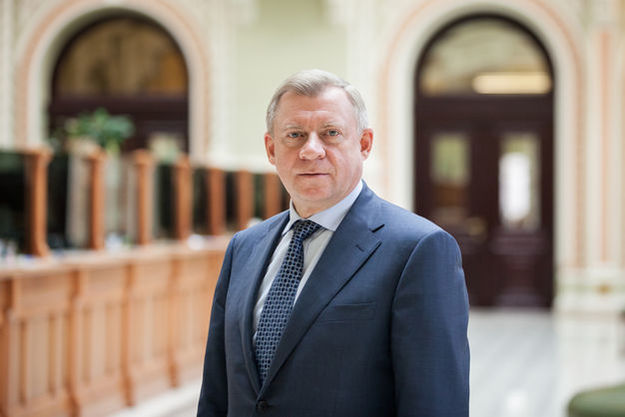 30 мая Сергей Холод подал в НБУ декларацию как кандидат на должность замглавы НБУ.