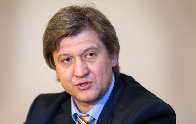 Министр финансов Александр Данилюк разослал народным депутатам письмо, в котором призывает немедленно принять закон об антикоррупционном суде и тем самым разблокировать финансирование от МВФ.