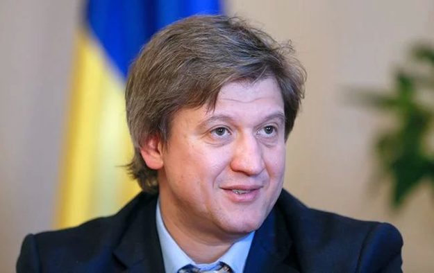 После того, как премьер-министр Украины Владимир Гройсман подписал представление в Верховную Раду на увольнение главы Минфина, Александр Данилюк дал комментарий.