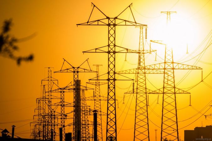 Национальная комиссия, осуществляющая государственное регулирование в сферах энергетики и коммунальных услуг, в ближайшее время не будет повышать тарифы на электроэнергию.