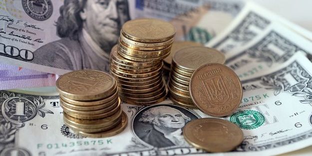 Національний банк знизив курс гривні до 26,12 гривні за долар.