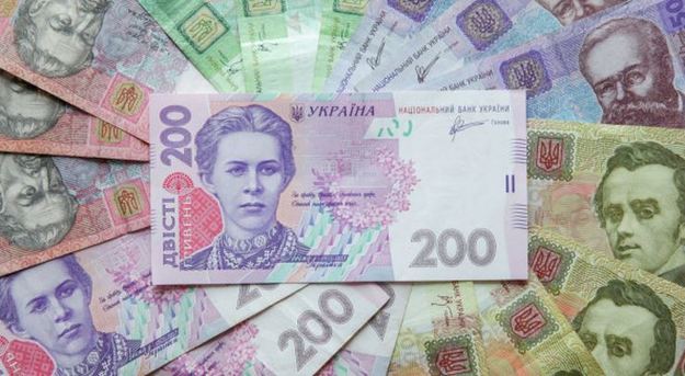 Национальный банк Украины  установил на 15 июня 2018 официальный курс гривны на уровне  26,2197 гривны за доллар.