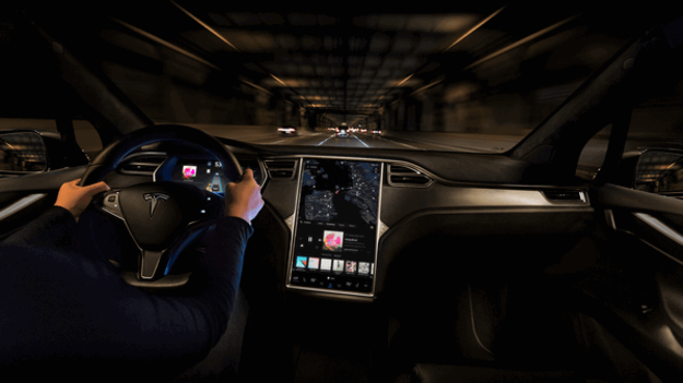 The Boring Company Ілона Маска, що займається будівництвом тунелів для майбутніх транспортних систем, опублікувала ролик, на якому показана тестова поїздка електрокроссовера Tesla Model X в одному з таких тунелів.