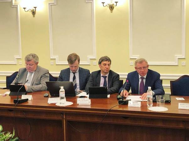 Комитет Верховной Рады по вопросам финансовой политики и банковской деятельности единогласно рекомендует ВР законопроект №6027-д по восстановлению кредитования ко второму чтению.