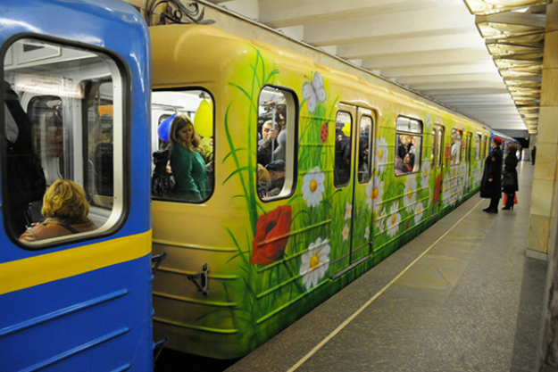 Система скидок в метро позволяет пассажиру пользоваться подземкой по 6,5 гривен.