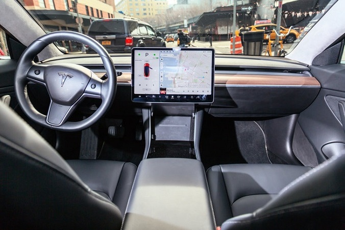 Наиболее прибыльный электромобиль в автомобильной промышленности – Tesla Model 3.