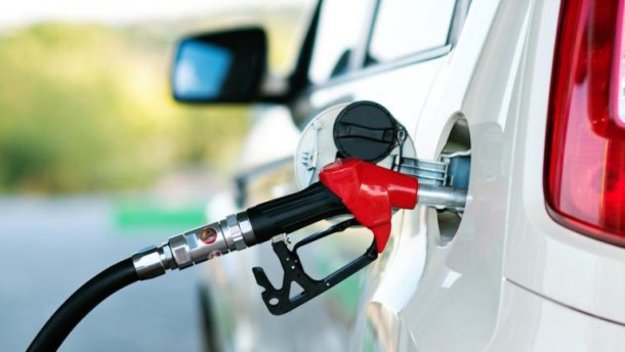 З 29 на 30 серпня низка великих операторів роздрібного ринку підвищили вартість пального.