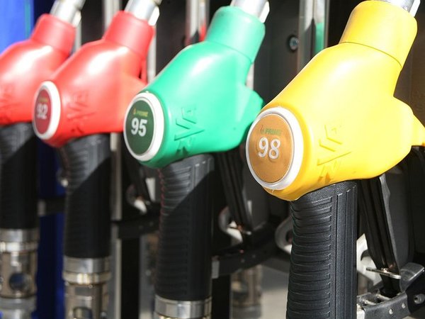 З 3 на 4 вересня великі мережі АЗС підняли ціни на паливо.