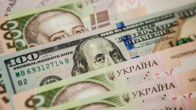 Украина попала в список из семи стран с самым высоким в мире риском наступления валютного кризиса, составленным японским финансовым холдингом Nomura.