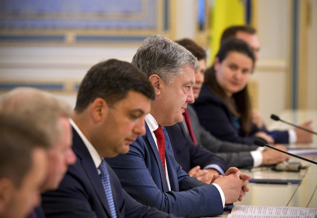 Представители Украины и Европейского Союза подписали меморандум о взаимопонимании и кредитное соглашение относительно предоставления Четвертой программы макрофинансовой помощи ЕС Украине на 1 млрд евро.