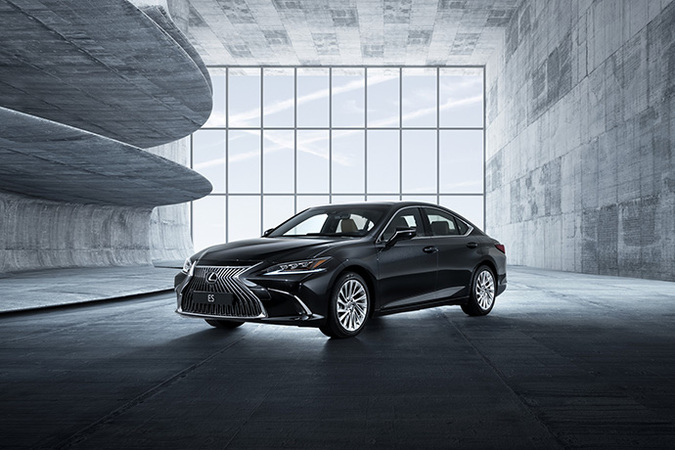 В офіційній дилерській мережі Lexus стартував прийом замовлень на бізнес-седан Lexus ESсьомого покоління.