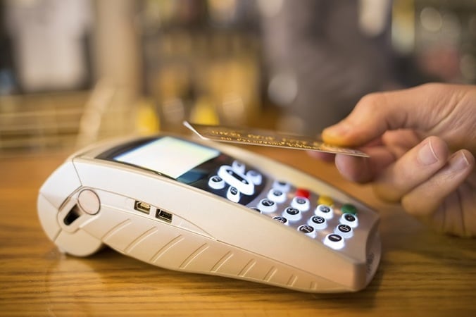 Безконтактна технологія продовжує поширюватися як найпопулярніший спосіб безготівкових платежів в історії Європи — наразі майже кожна друга оплата карткою тут здійснюється безконтактно.