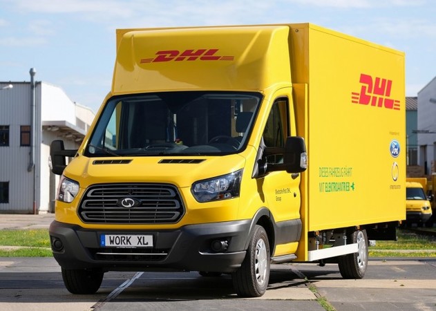 Германская почтово-логистическая компания Deutsche Post DHL и американский автомобилестроительный концерн Ford Motors приступили к серийному выпуску грузовых электромобилей, сообщает ЦТС.