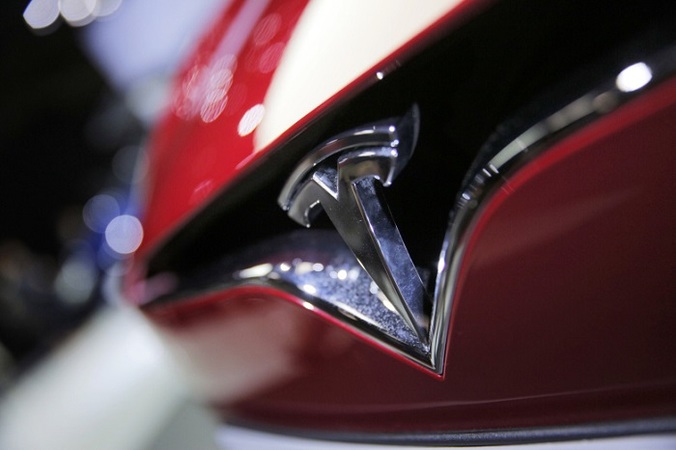 Вперше за два роки компанія Tesla завершила квартал з прибутком, причому з рекордним.