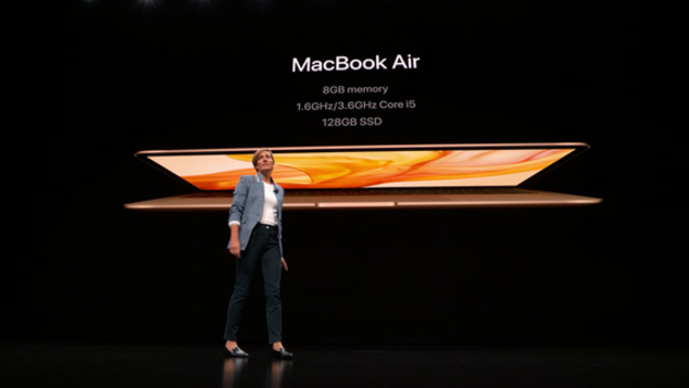 30 жовтня на презентації в Нью-Йорку, Apple показала нову модель MacBook Air.