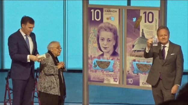 Центральний банк Канади 19 листопада запустить в обіг нові 10-доларові банкноти, на яких написи і зображення будуть нанесені вертикально.