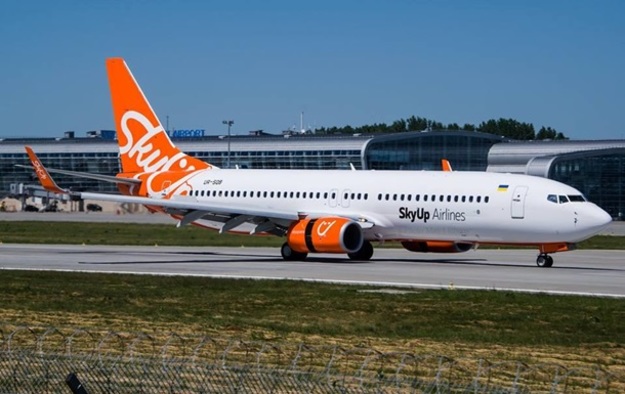 Авіакомпанія SkyUp, яка позиціонує себе як національний лоукостер, запустила продажі квитків на внутрішні рейси за ціною від 500 гривень в одну сторону.