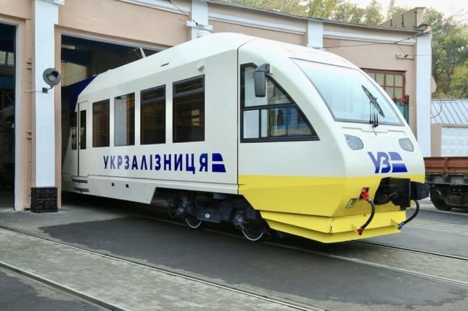 30 ноября состоялся запуск рельсового автобуса, который будет курсировать между киевским железнодорожным вокзалом и аэропортом «Борисполь».