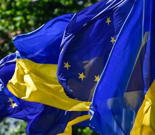 Европейская комиссия приняла положительное решение о выделении Украине первого транша Четвертой программы макрофинансовой помощи ЕС объемом 500 млн евро.