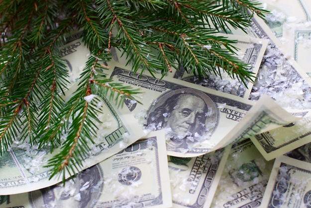 Курс доллара в ближайшее время может снизиться до 27,7 грн, после чего вероятен его сезонный рост, который регулярно наблюдается в декабре.