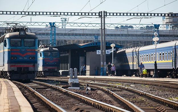 АТ «Укрзалізниця» у 2019 році планує у два етапи підвищити тарифи на пасажирські перевезення у внутрішньому сполученні, сумарно збільшивши їх на 25,4%.