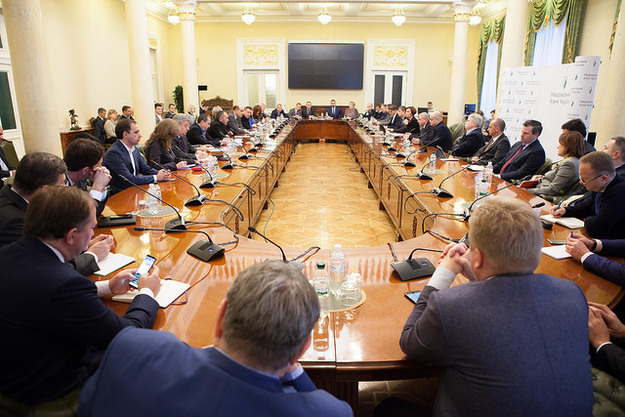 Сьогодні Правління Національного банку України на чолі з Головою Яковом Смолієм провело підсумкову зустріч із керівниками сорока найбільших банків країни.