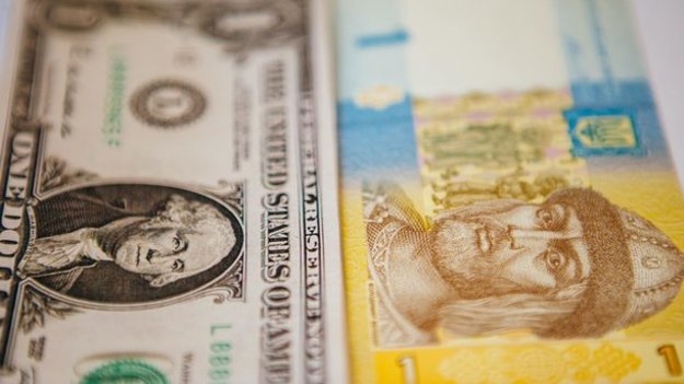 Сьогодні, 26 грудня, Мінфін буде розміщувати гривневі й номіновані в доларах облігації внутрішньої державної позики.