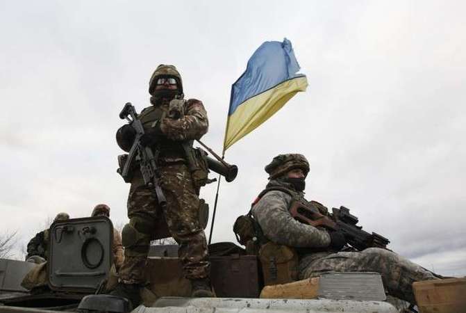 Президент Петро Порошенко заявив про завершення дії воєнного стану в 10 областях України.