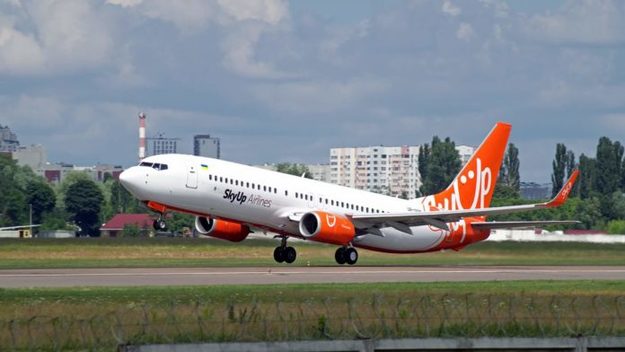 Госавиационная служба согласовала украинской авиакомпании SkyUp получение прав на регулярные рейсы по ряду маршрутов в Черногорию, Чехию и Израиль, отказав в полетах в Албанию.