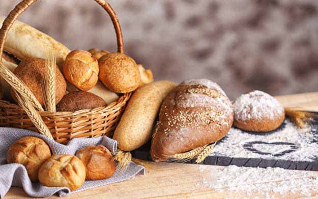 Стоимость хлебной корзины, в которую входит по килограмму хлеба пшеничного из муки первого и высшего сорта, ржаного хлеба и полкило батона, в 2018 году выросла на 22% и составила 70,2 грн.