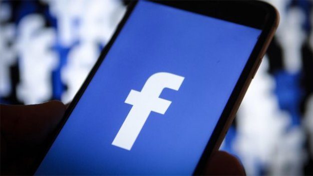 Социальная сеть Facebook закрывает свое мобильное приложение Moments.