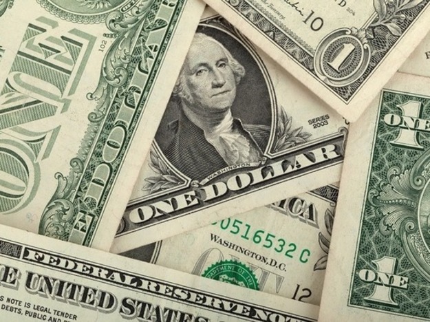 Довідкове значення курсу долара на 6 лютого склало 26,96 гривень за долар.