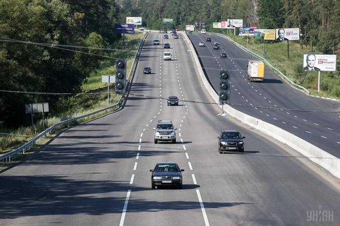 Стоимость строительства первой в Украине платной дороги из Львова в Краковец будет составлять не более 5-6 миллионов евро за километр.