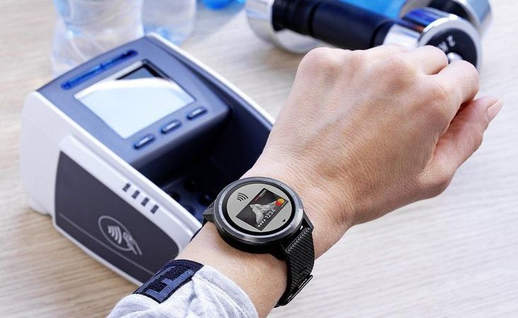 Мобильный банк monobank подключил сервис платежей для носимых устройств Garmin Pay.