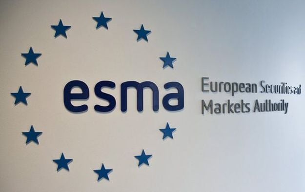 Европейское управление по ценным бумагам и рынкам наложило штраф на рейтинговое агентство Fitch в размере 5,1 млн евро за нарушение правил работы на финансовом рынке.