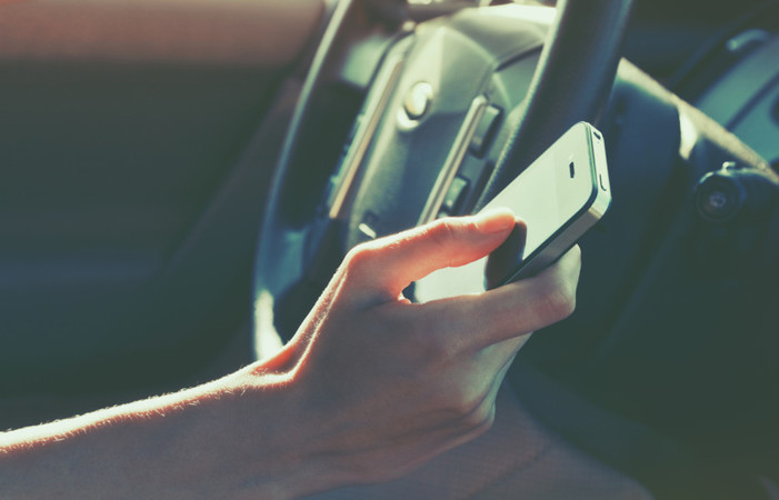 Кабмін закріпив в Правилах дорожнього руху право підтверджувати наявність страхового поліса ОСЦПВ на автомобіль в електронному вигляді.